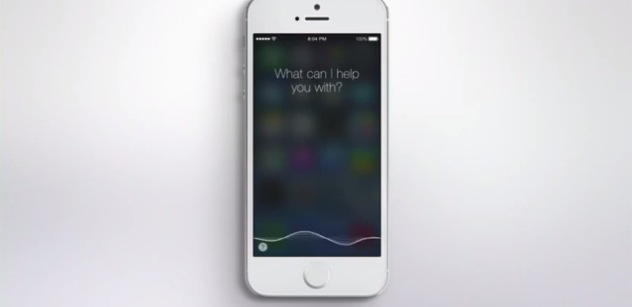anuncio Cortana con Siri