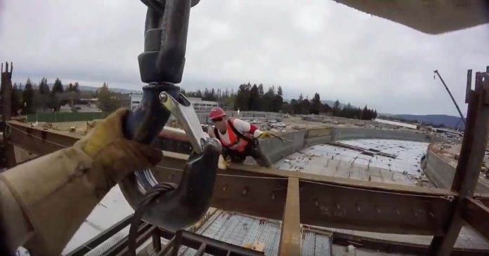 apple-campus-2-video-filtrado-trabajador-2016 apple-campus-2-video-filtrado-trabajador-2016