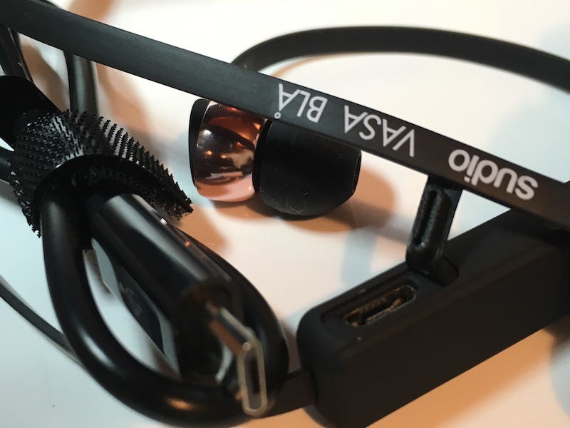 Cargador USB de los auriculares inalámbricos Vasa Blå