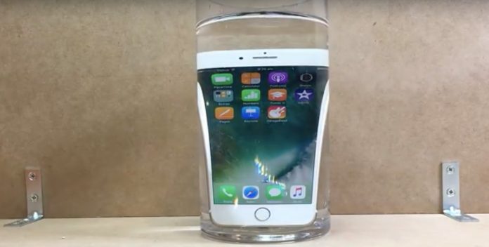 pruebas_de_resistencia_al_gua_del_iphone_7