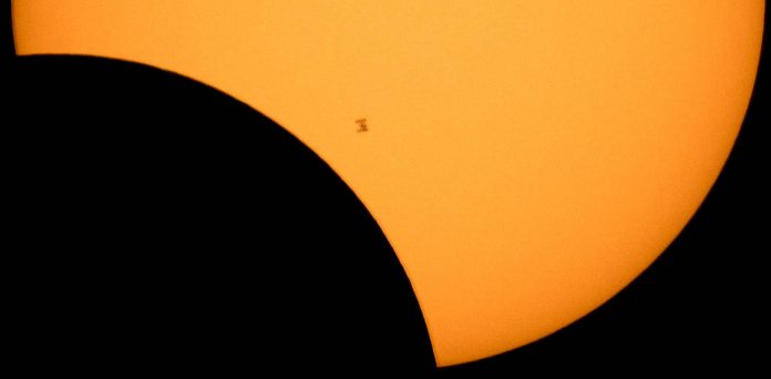 2017 Total Solar Eclipse - ISS Transit 2017 Total Solar Eclipse - ISS Transit