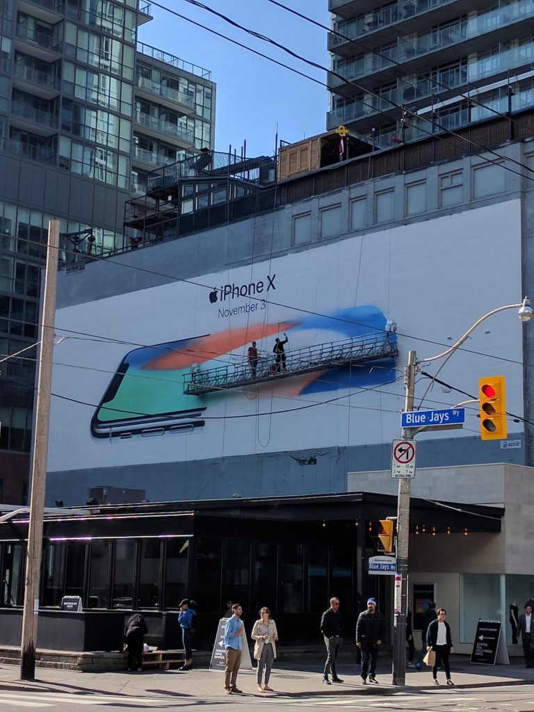 Cartel del iPhone X en Toronto | Via Reddit (Vía The Apple Post)