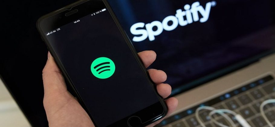 Spotify denuncia a Apple