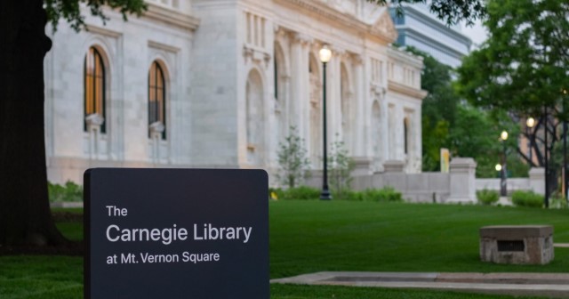 Apple Carnegie Library