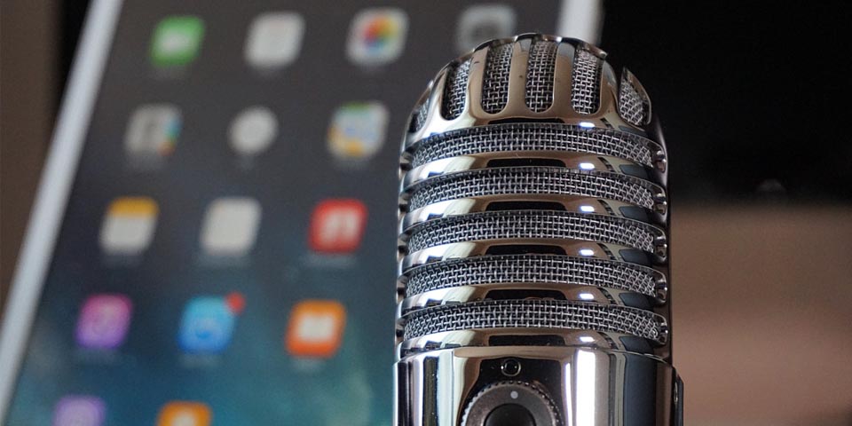 micrófono iPad podcast