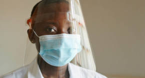 La donación de PPE de Apple ayuda a Zambia en la lucha contra el COVID-19 y el VIH