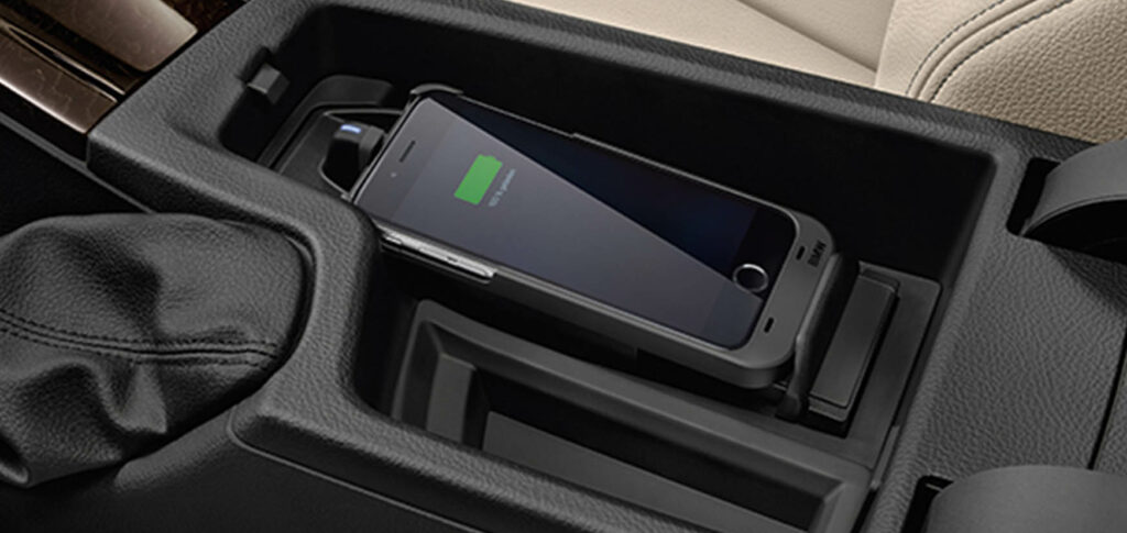 Los cargadores inalámbricos de BMW y Toyota afectan al iPhone 15