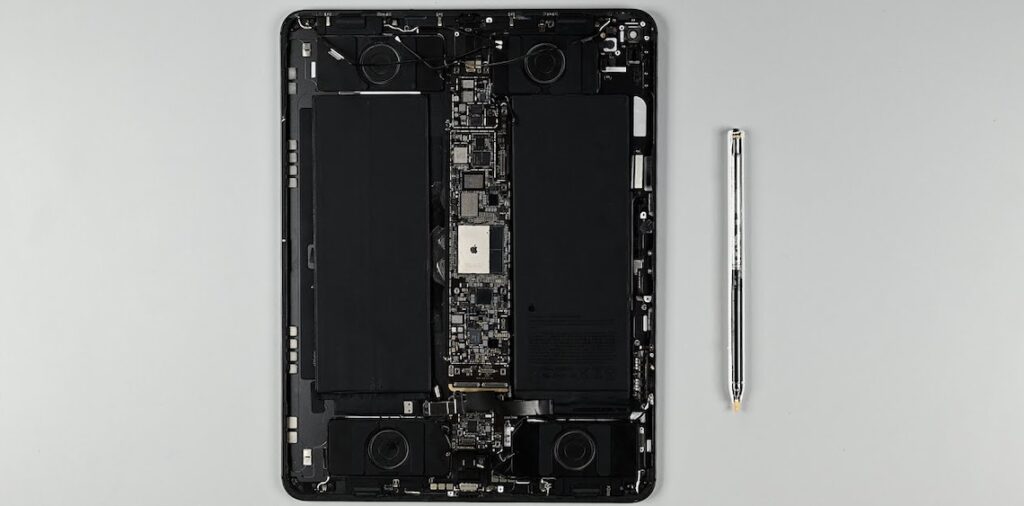 iFixit analiza el iPad Pro con chip M4 y Apple Pencil Pro