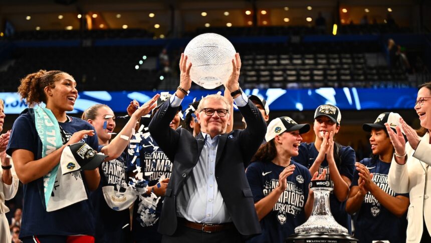Geno Auriemma UCONN - Apple TV+