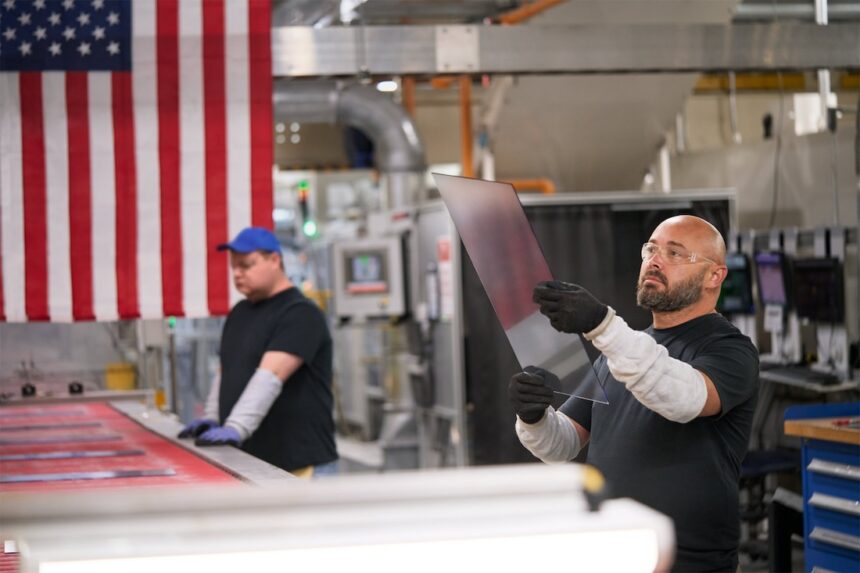Apple y Corning se asocian para fabricar el 100 por ciento del vidrio de cubierta del iPhone y Apple Watch en Kentucky