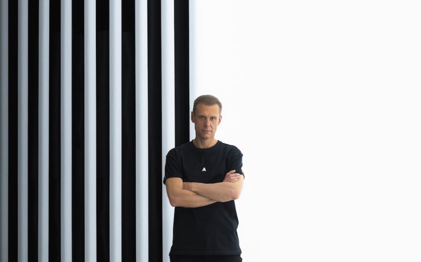 Apple Music Classical y Armin Van Buuren