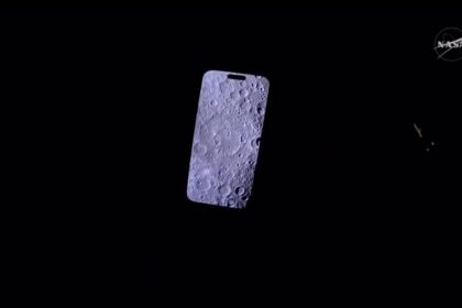 iPhone 17 Pro Max Luna