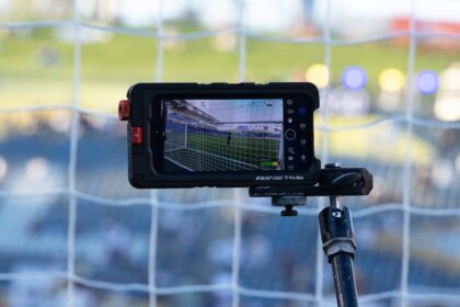 iphonr 17 Pro grabando partido de fútbol